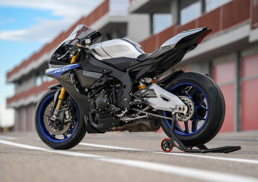 Yamaha YZF-R1M