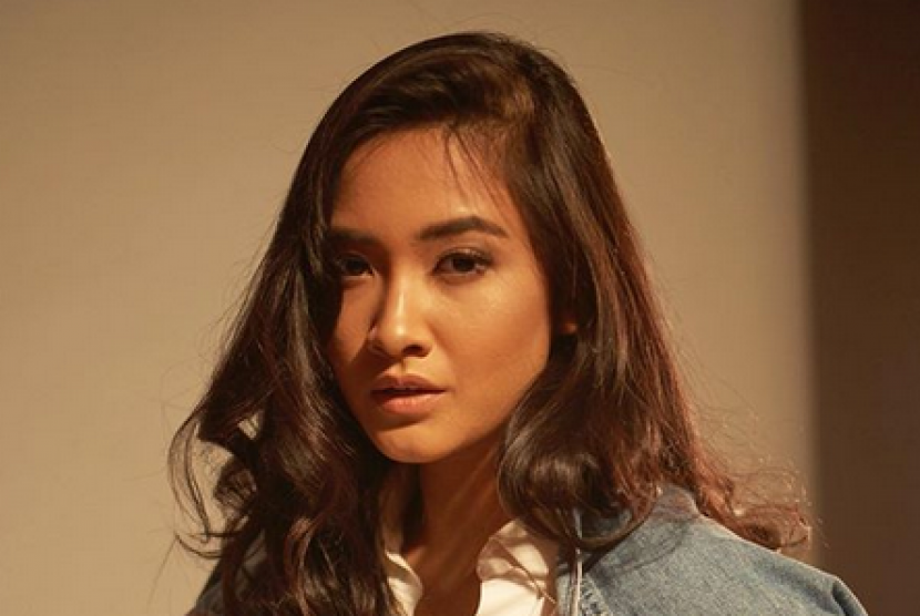 Pengaruh di Media Sosial