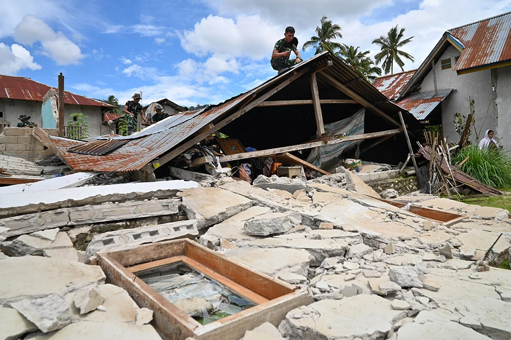 Korban Gempa M 67